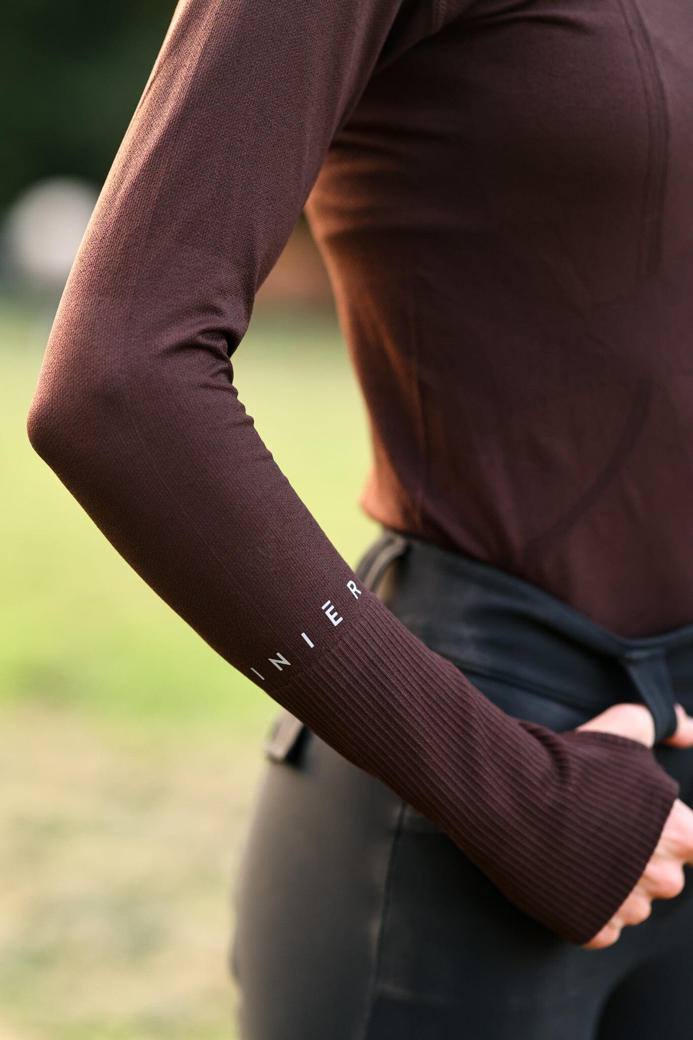 Seamless Essential LS | Mocha Schooling Shirts C R I N I Ē R E