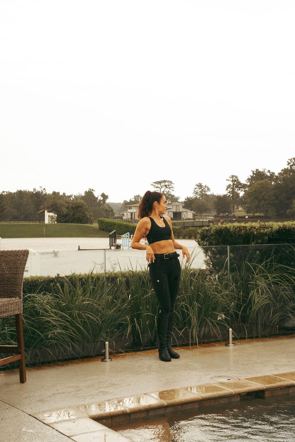 Criniēre Sports Bra | Black Equestrian apparel C R I N I Ē R E 